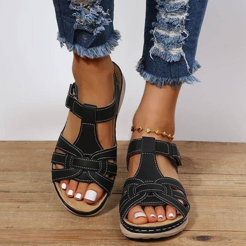 Black / 4
